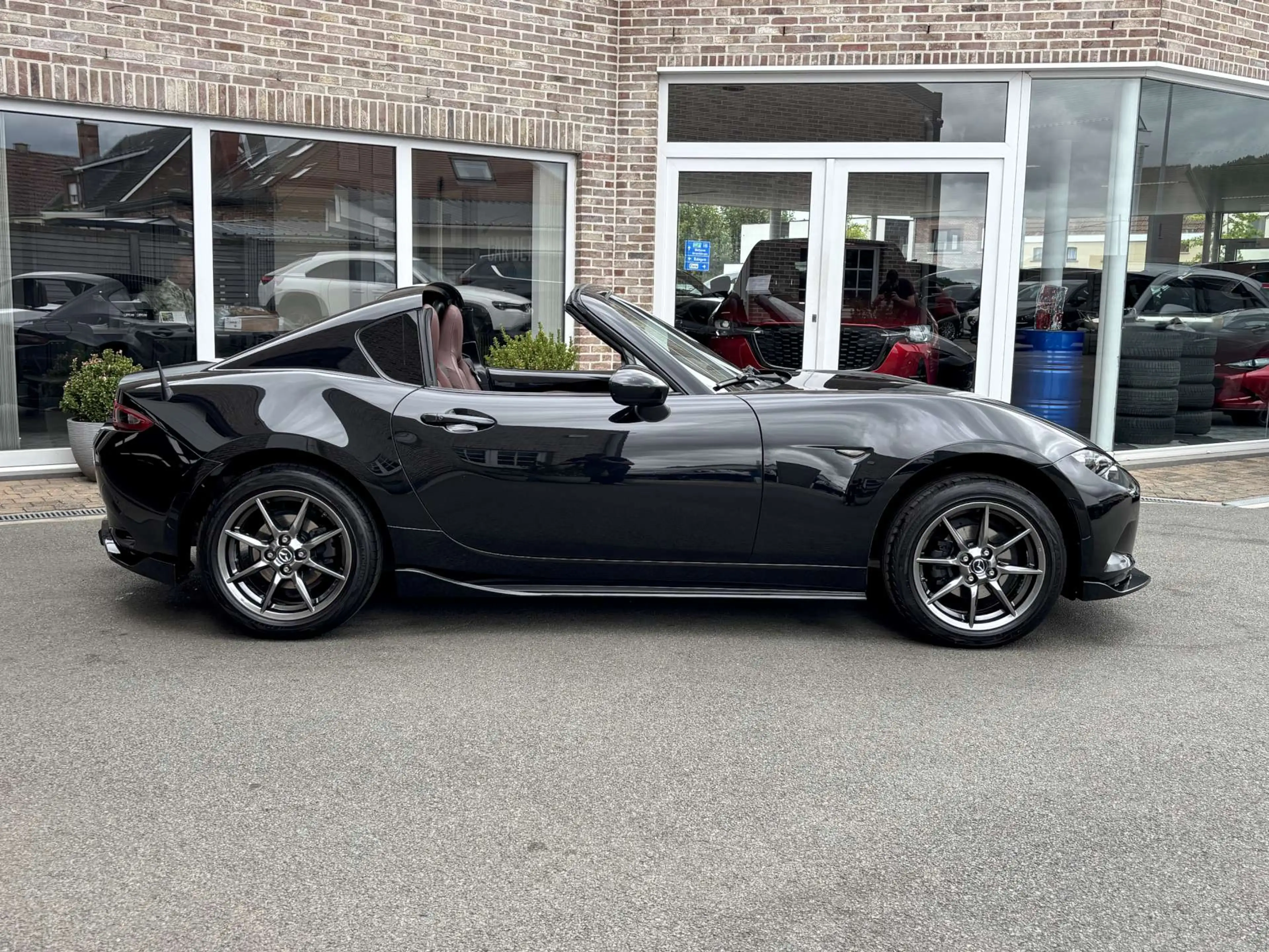 Mazda MX-5 MX-5 1.5 ND RF SKYCRUISE Takumi / Bilstein / Aero / 108000km — photo 6