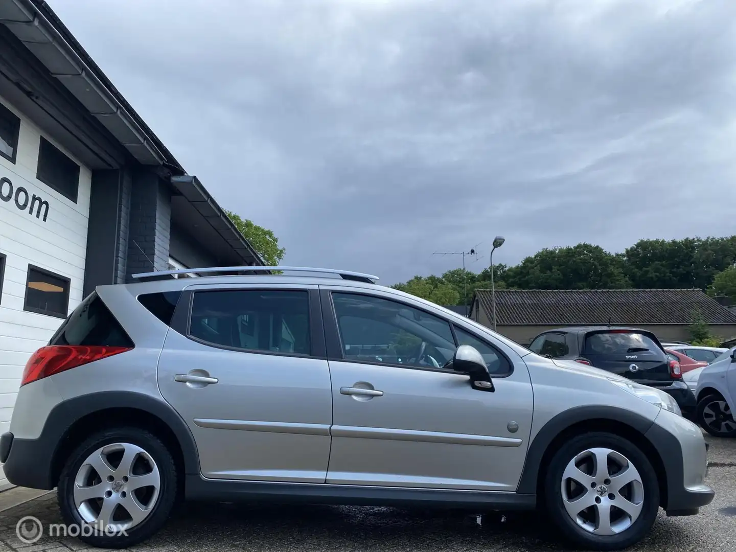 Peugeot 207 SW 1.6 VTi XS climate, cruise, airco, nieuwe apk Grijs - 2