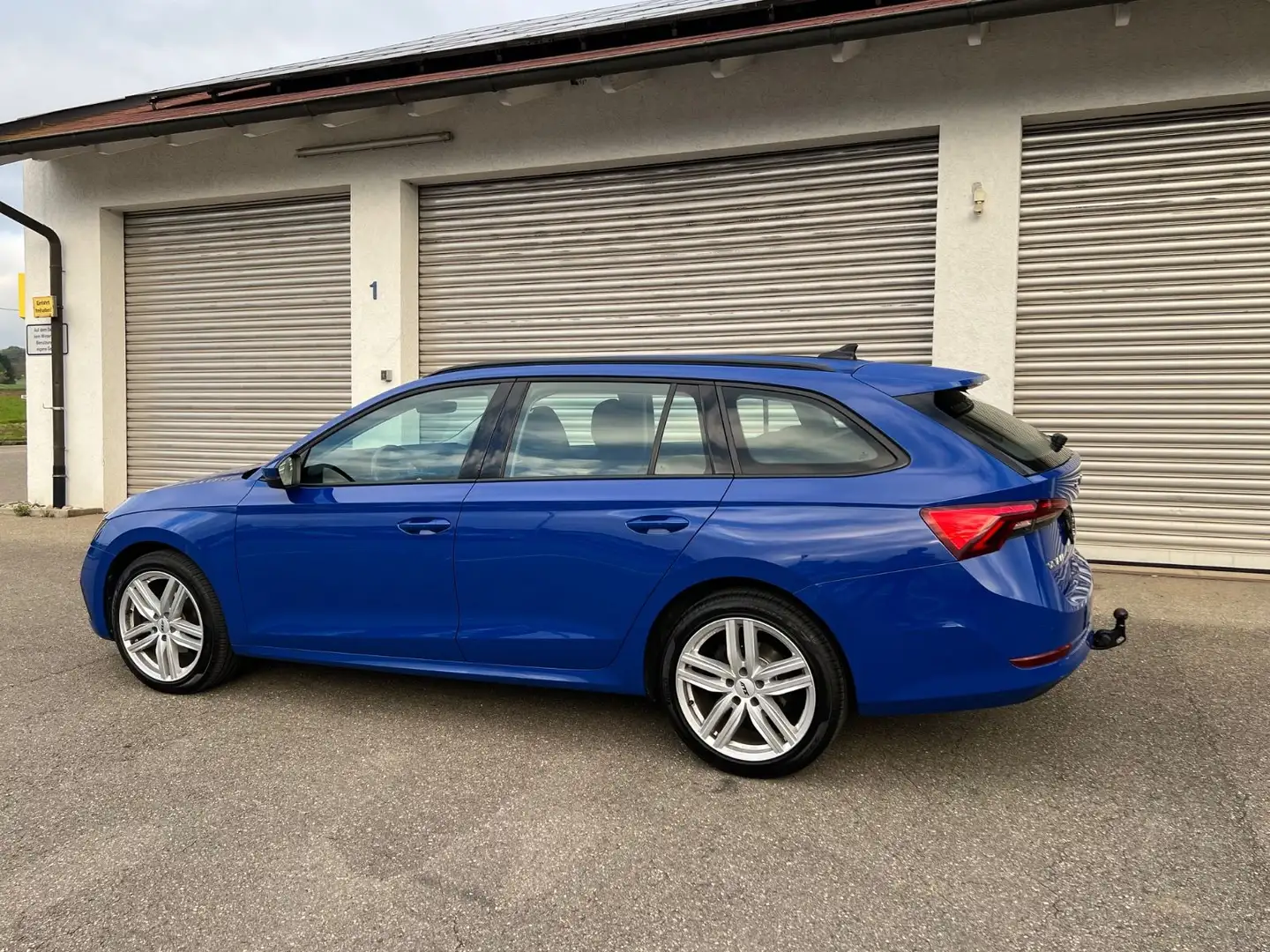 Skoda Octavia 2.0 TDI/DSG/AMBIT/XENO/AHK/SITZH/NEU MOD Bleu - 2