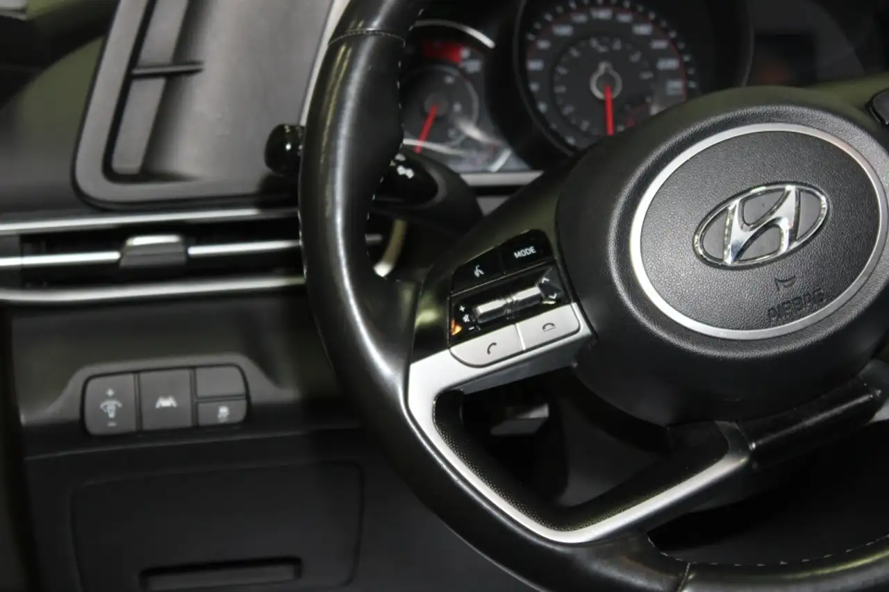 Hyundai ELANTRA снимка Hyundai ELANTRA