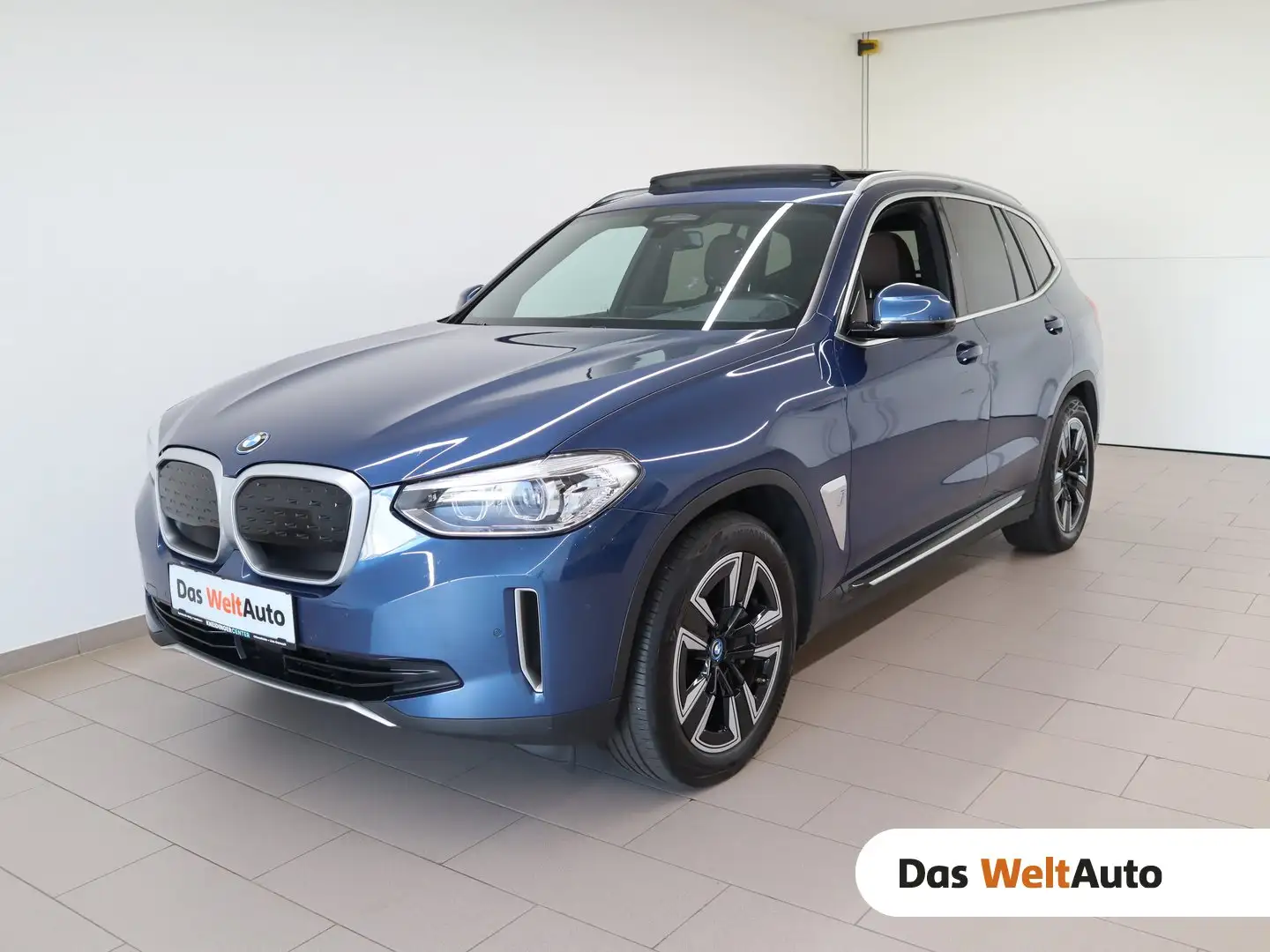 BMW iX3 73,8kWh Inspiring Blau - 1