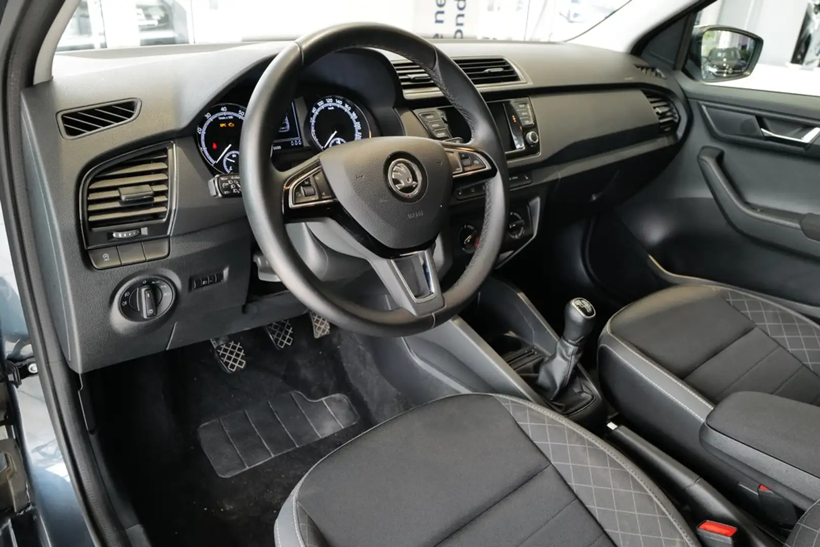 Skoda Fabia Combi Ambition Grau - 2