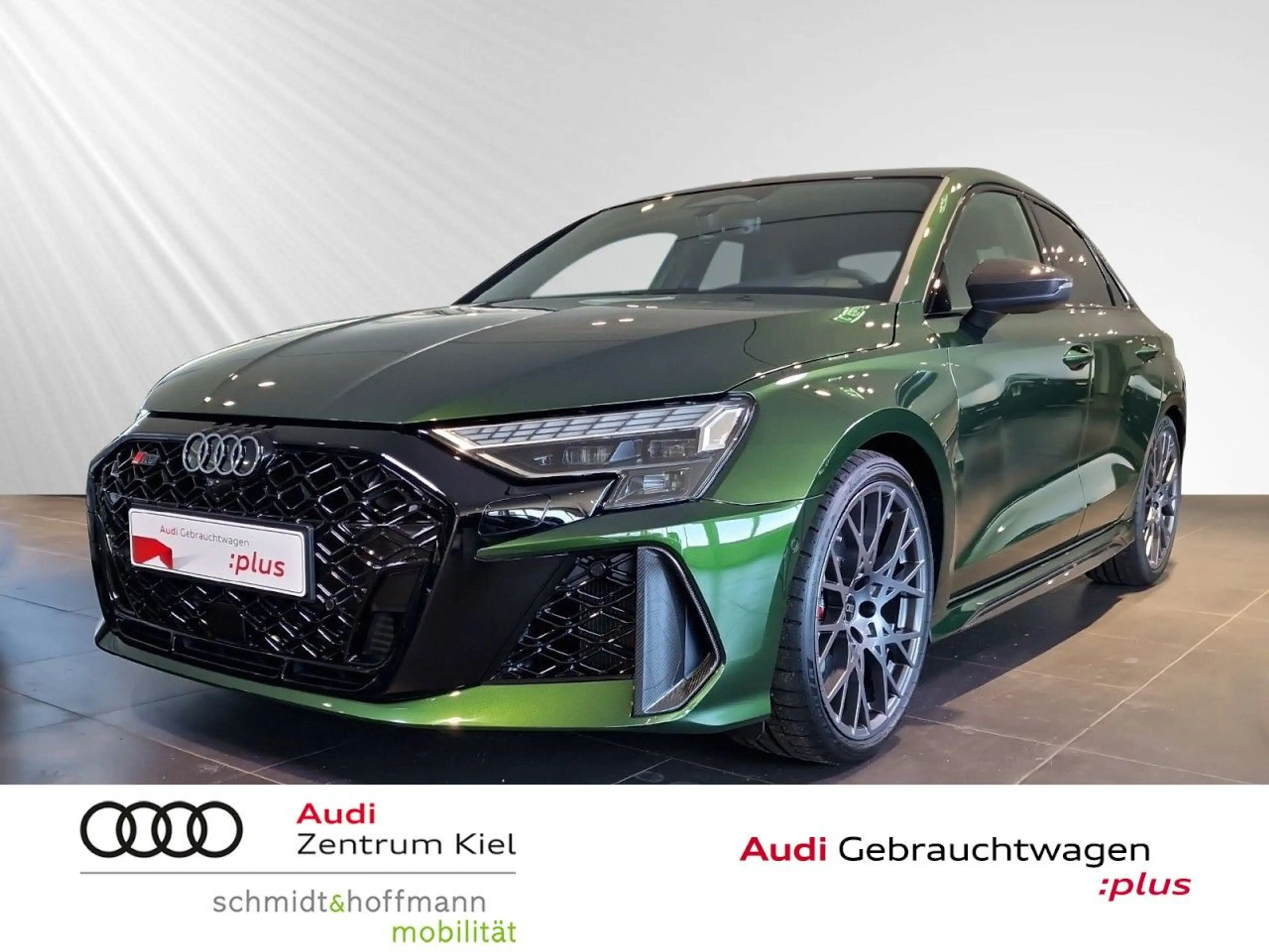 Audi RS3 RS3 Limousine TFSI quattro S-tronic Leder Navi+ — photo 2