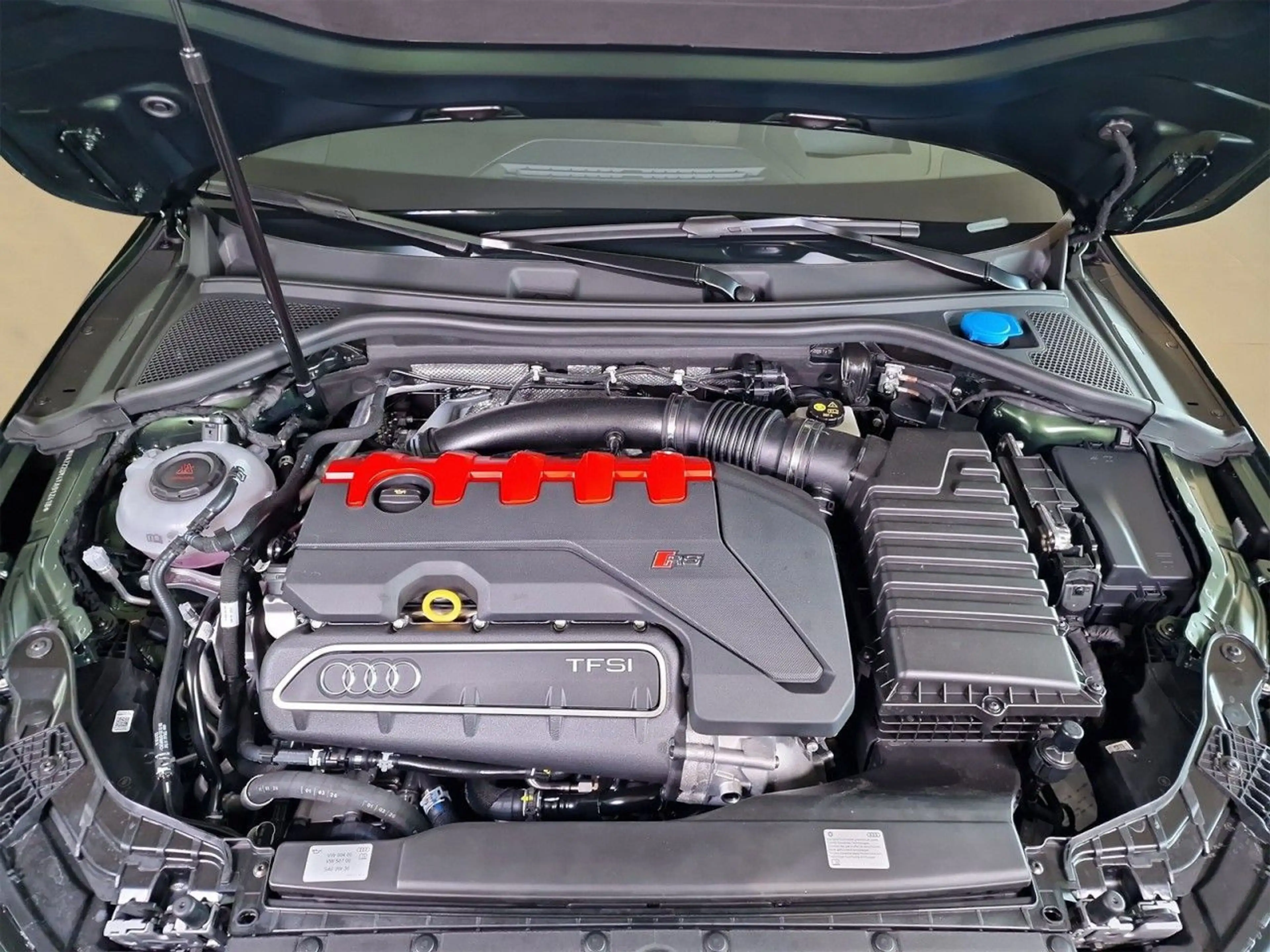 Audi RS3 RS3 Limousine TFSI quattro S-tronic Leder Navi+ — photo 12