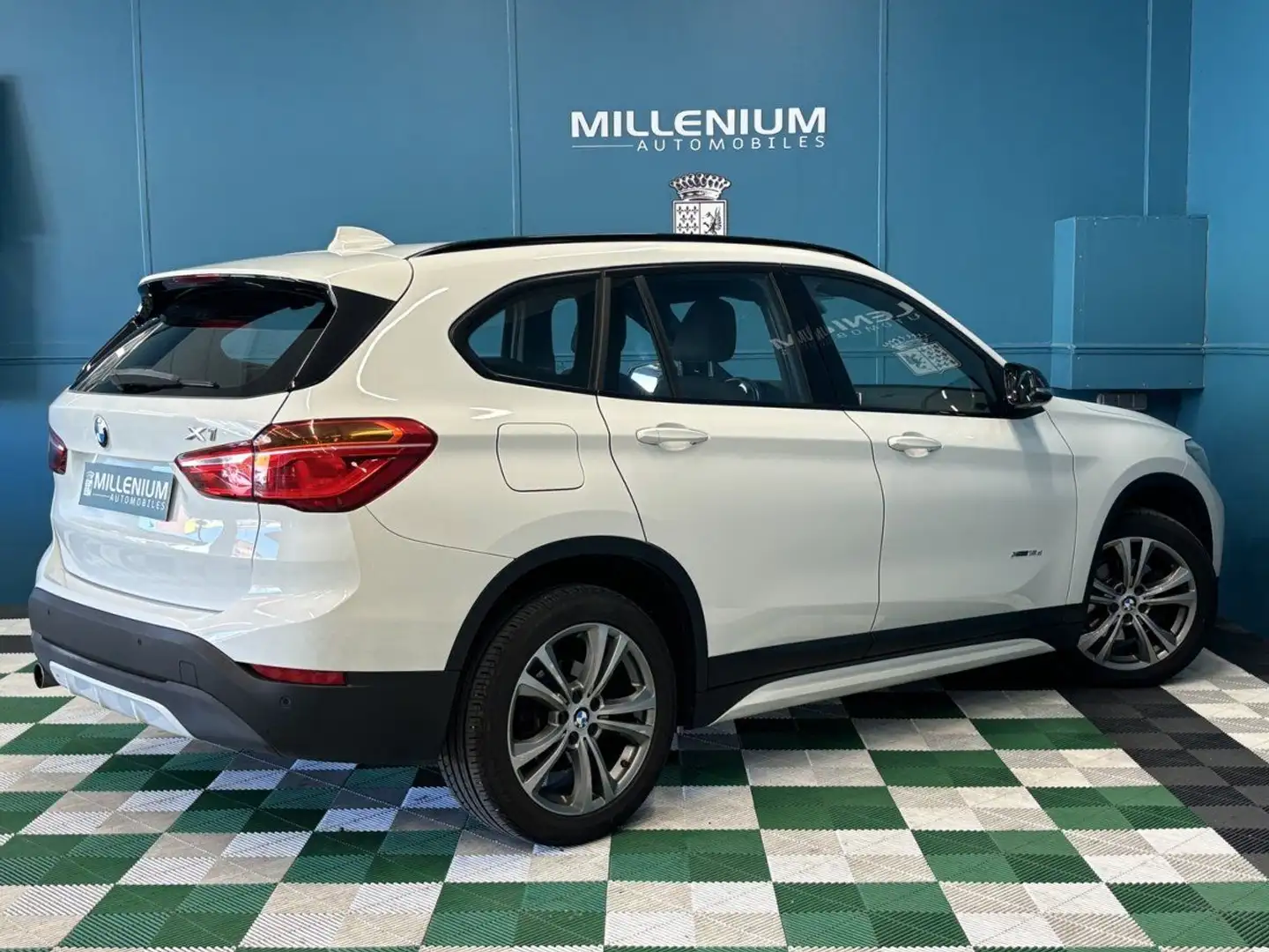 BMW X1 (F48) XDRIVE18DA 150CH SPORT Blanc - 2