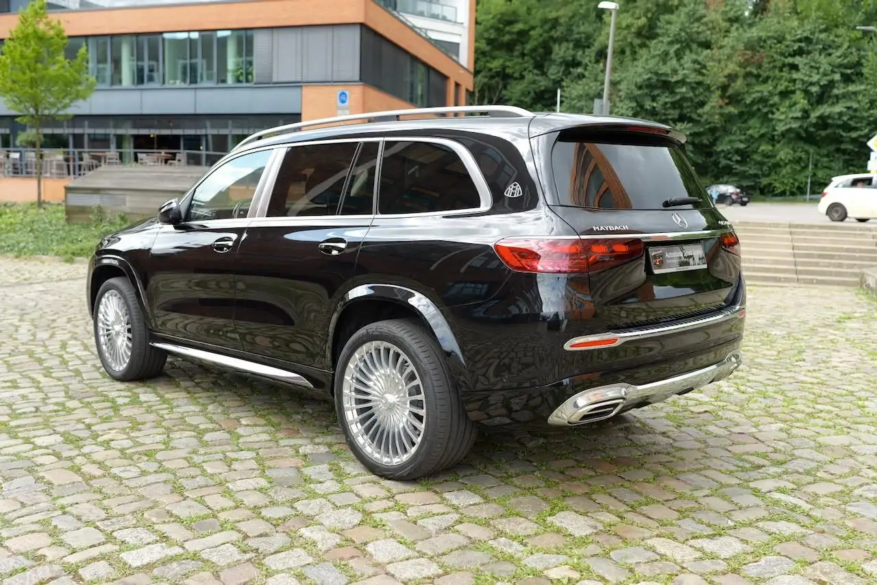 Mercedes-Maybach GLS 600 4MATIC – Foto 9