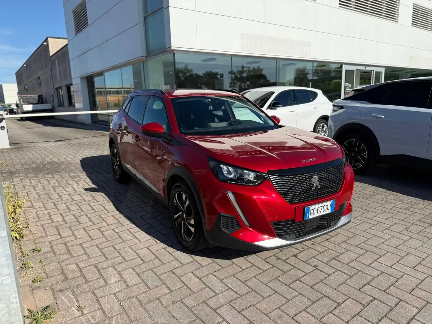 Peugeot 2008 BlueHDi 100 S&S Allure Rouge - 1
