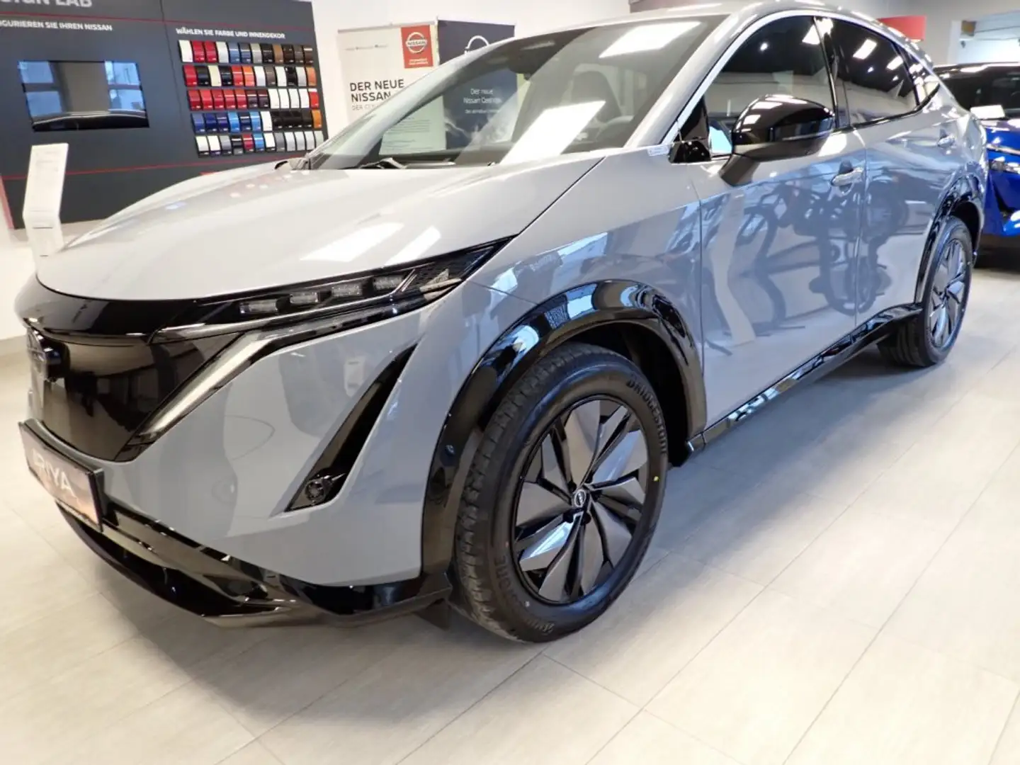 Nissan Ariya Advance  63kWh Aut. Grau - 2