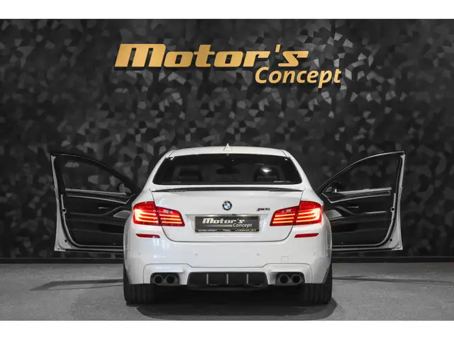 BMW M5 view 5