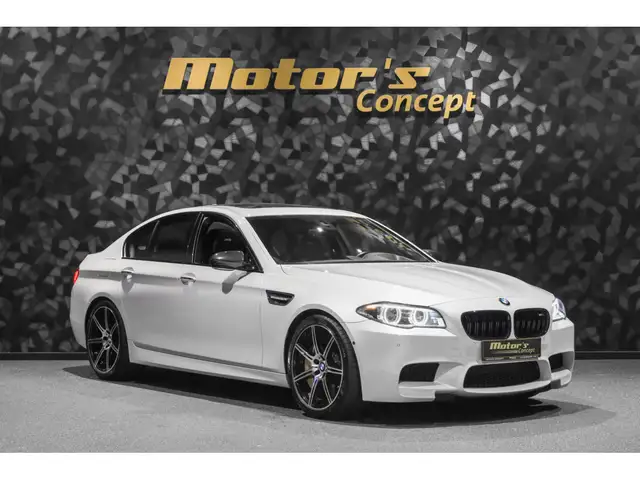 BMW M5 view 6