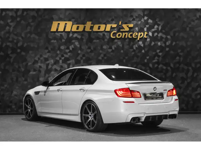 BMW M5 view 7