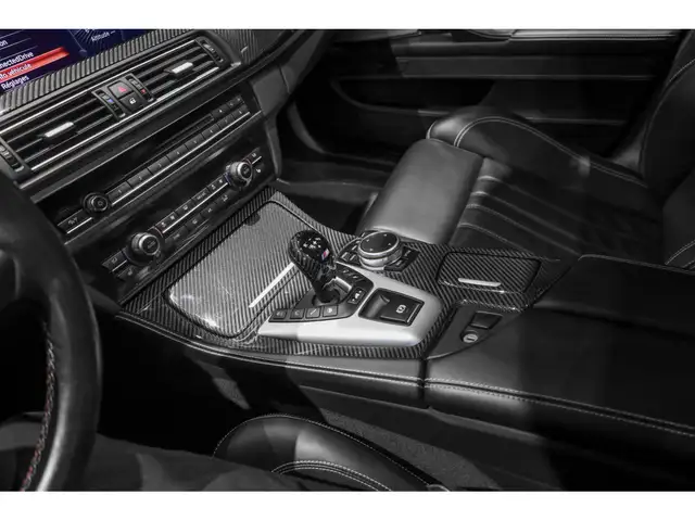 BMW M5 view 11