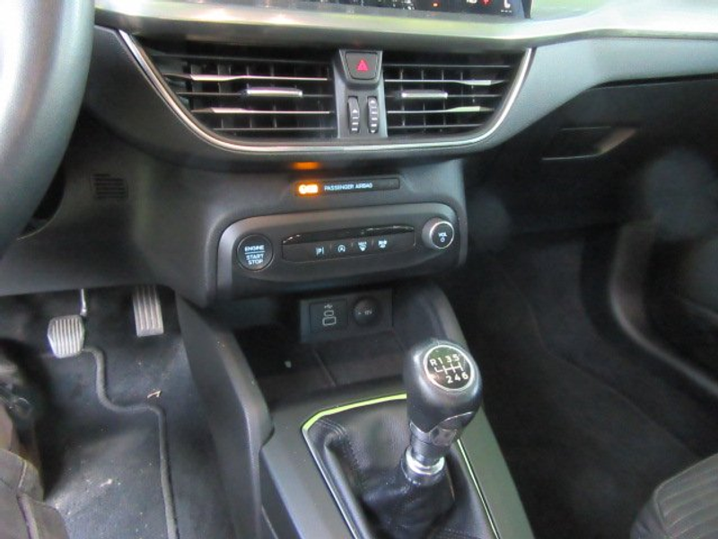 Ford Focus Titanium — photo 13