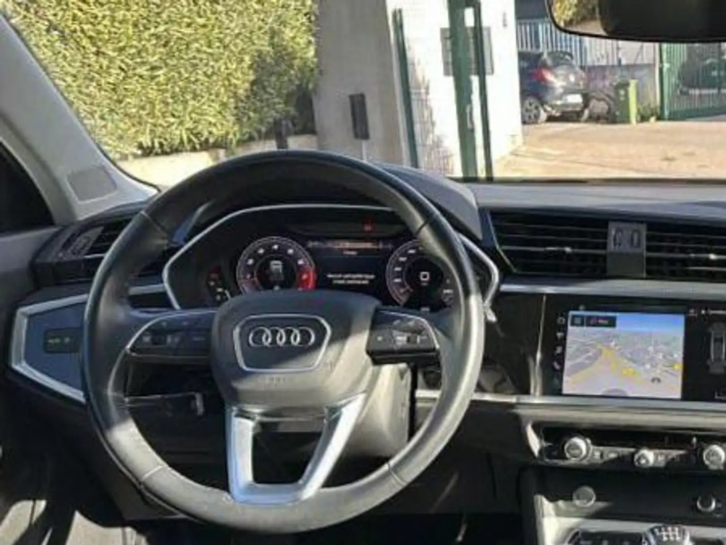Audi Q3 35 TFSI 150ch 2020 Gris - 2