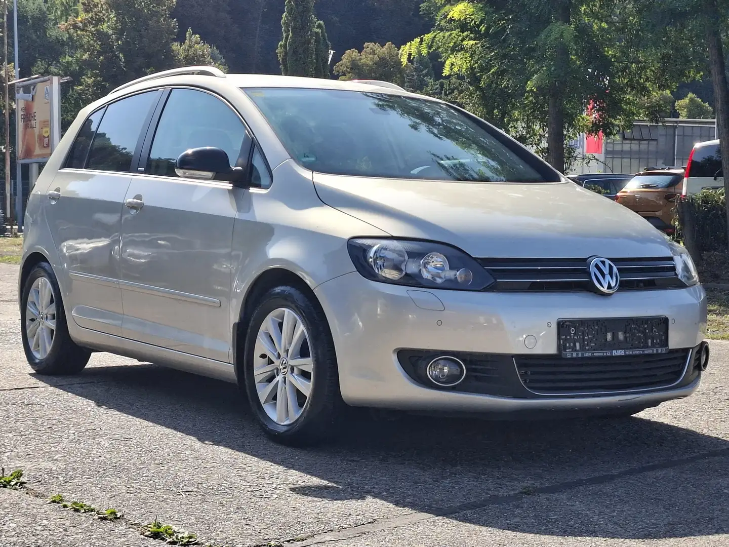 Volkswagen Golf Plus Style 1.6 TDI/ TÜV Neu Silber - 1