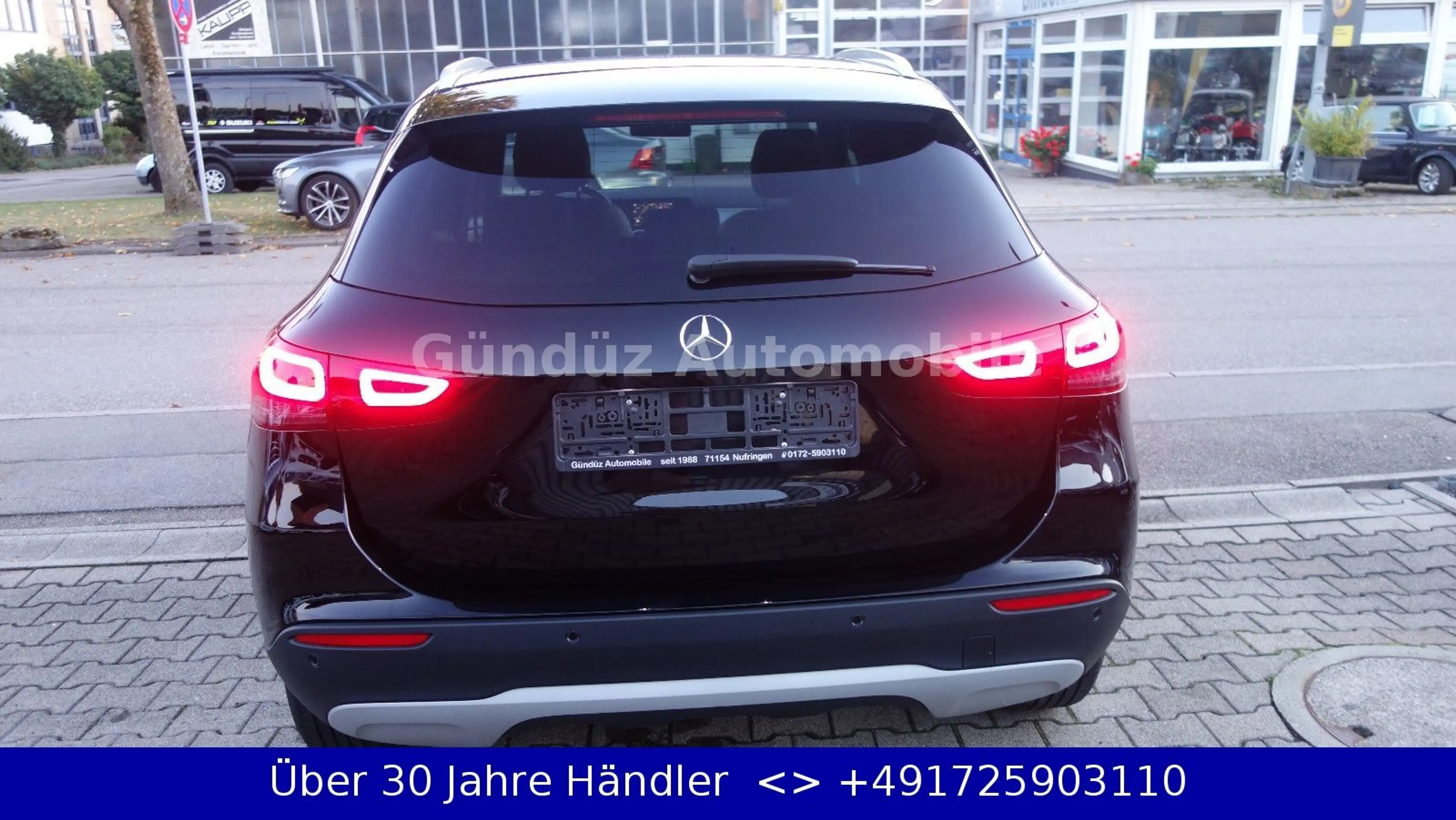 Mercedes-Benz GLA 200 d 8G-DCT Style*DISTRONIC*LED*NAVI*LEDER — photo 8