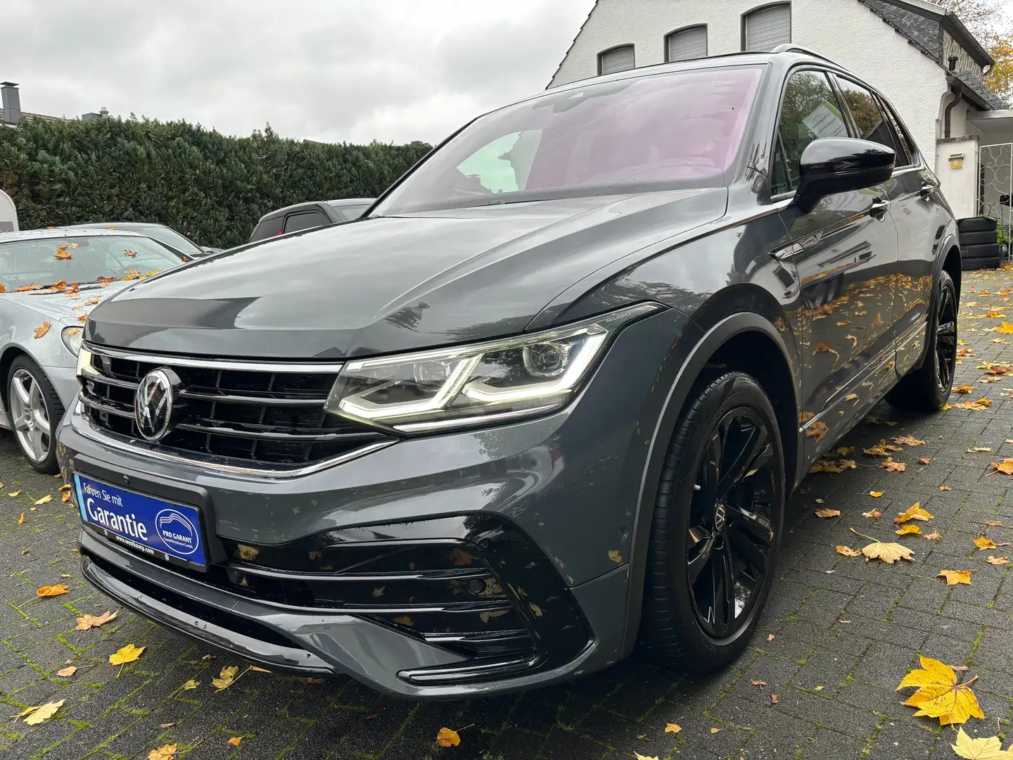 Volkswagen Tiguan Tiguan 2.0 TDI SCR 4MOTION DSG R-Line "2021 VOLL Gris - 2