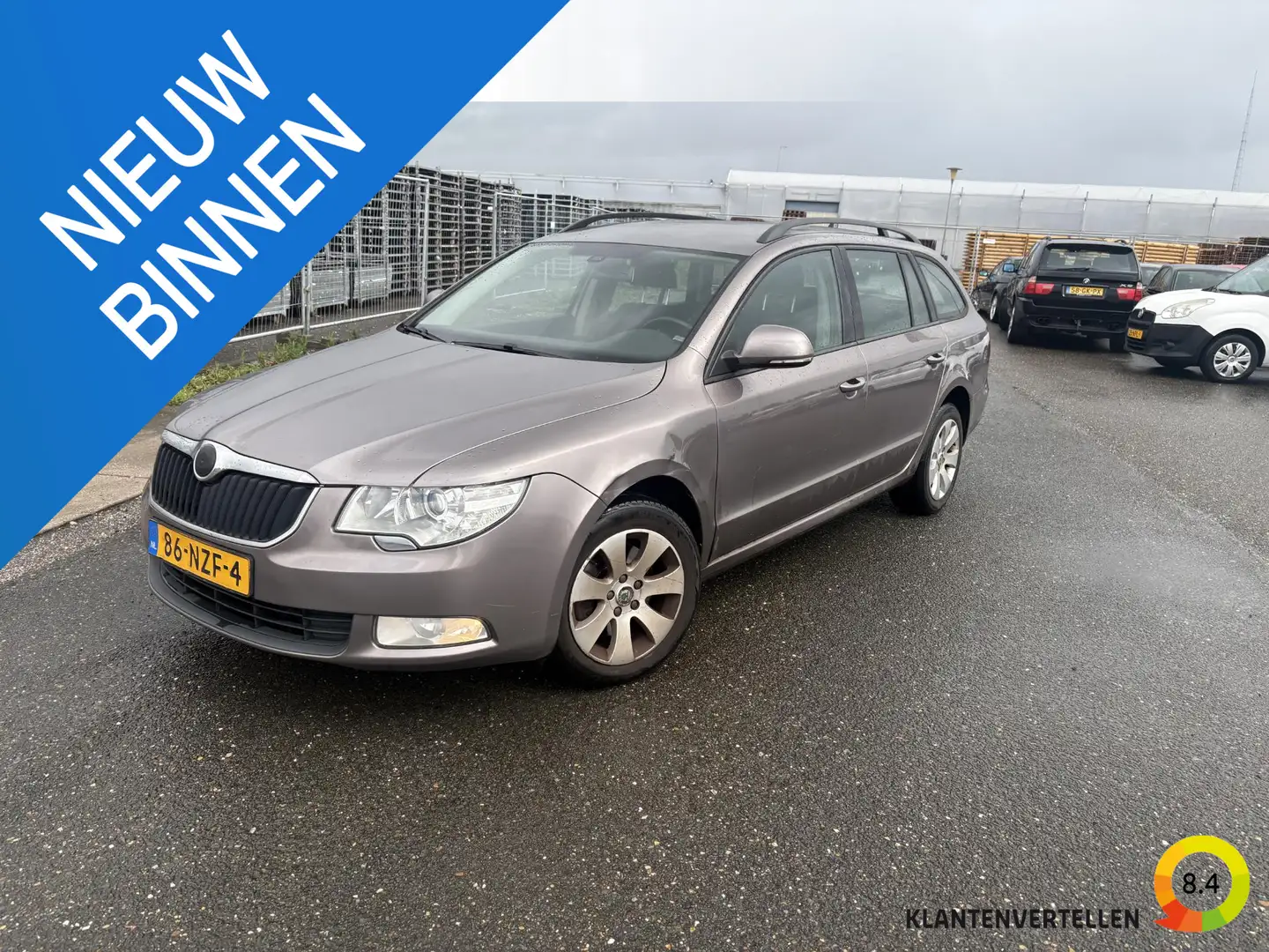 Skoda Superb Combi 1.4 TSI Comfort Business Line Grijs - 1