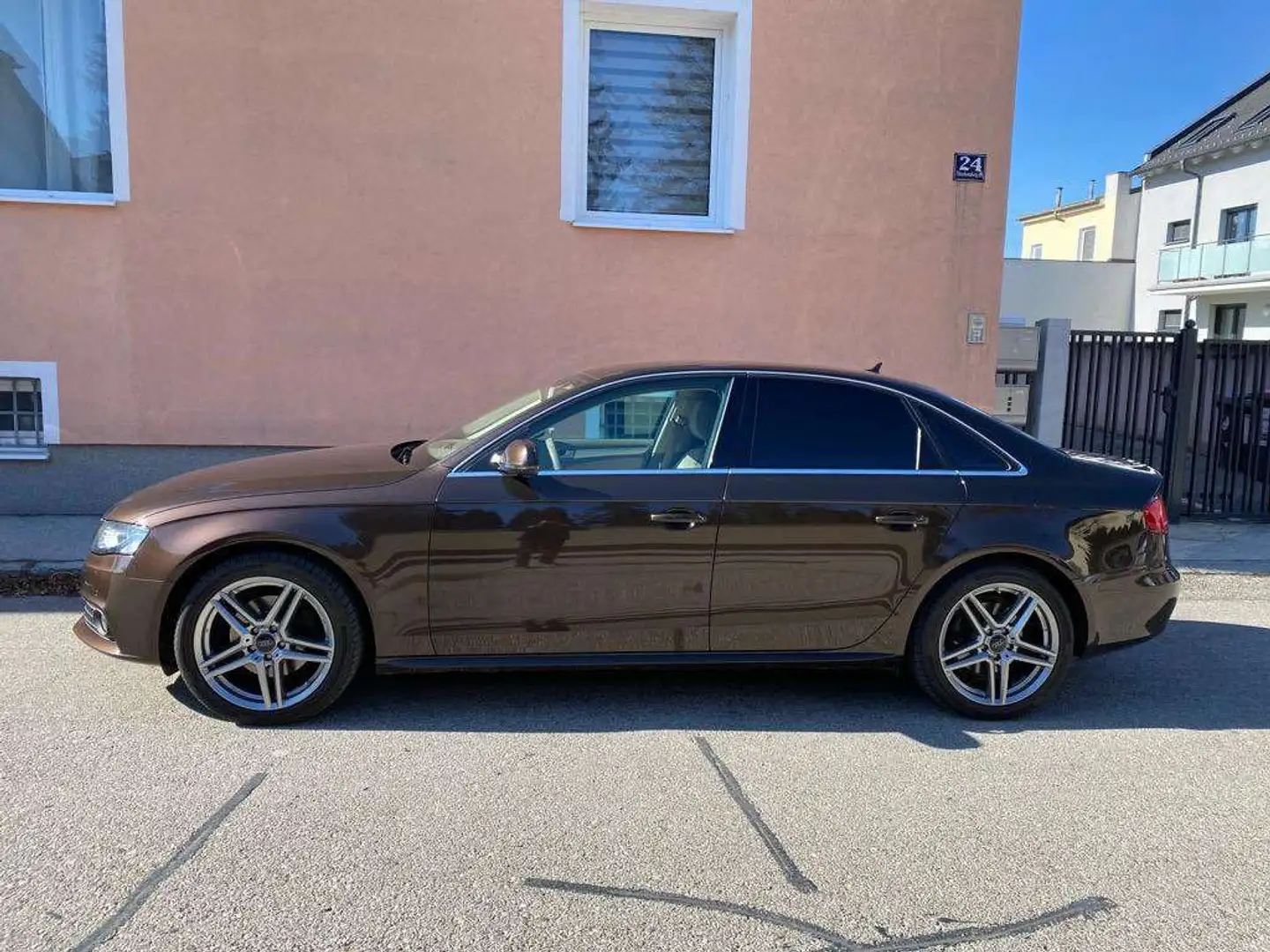 Audi A4 A4 2,0 TDI DPF Aut. Braun - 1