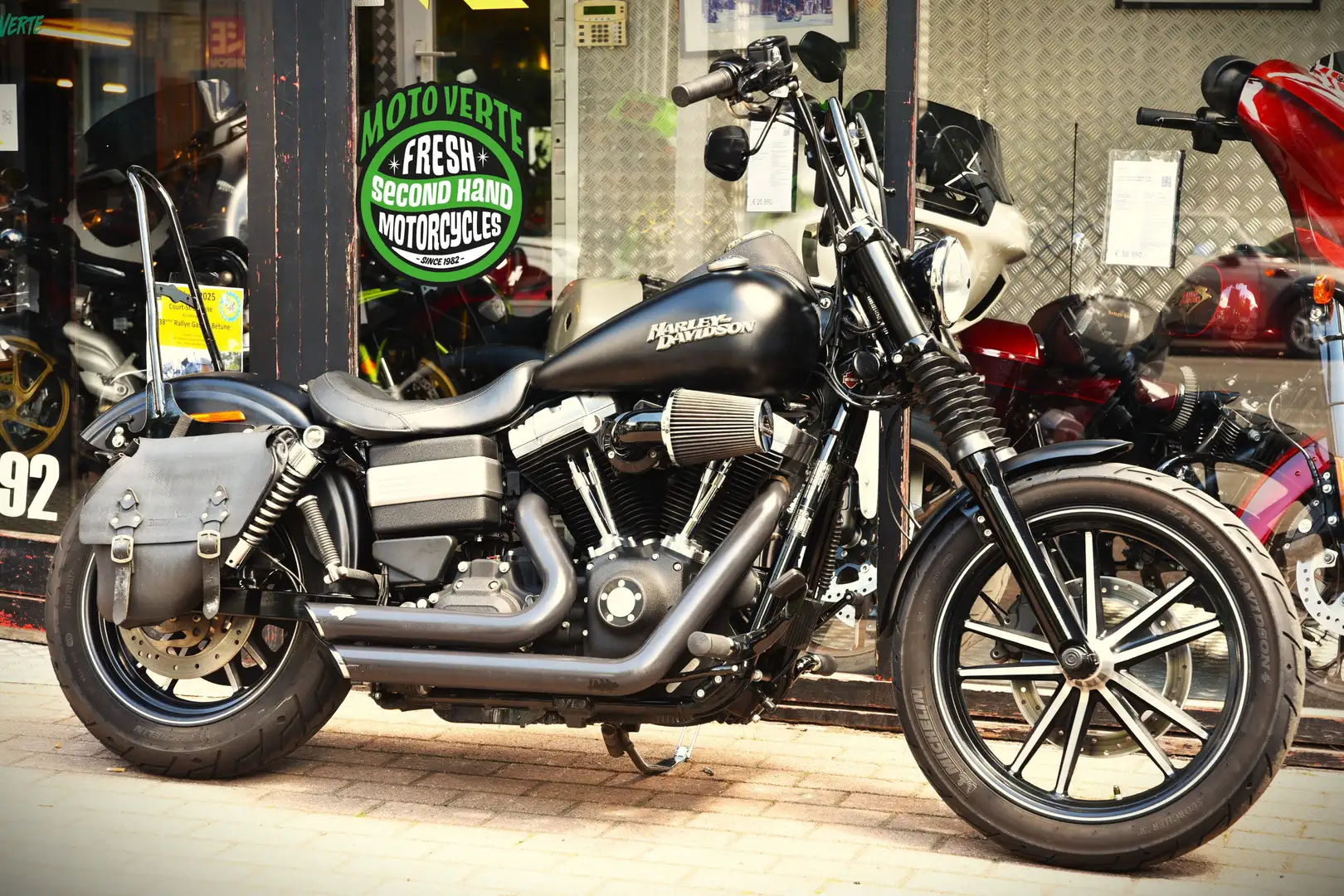 Harley-Davidson Dyna Street Bob ***MOTO VERTE*** Negru - 1