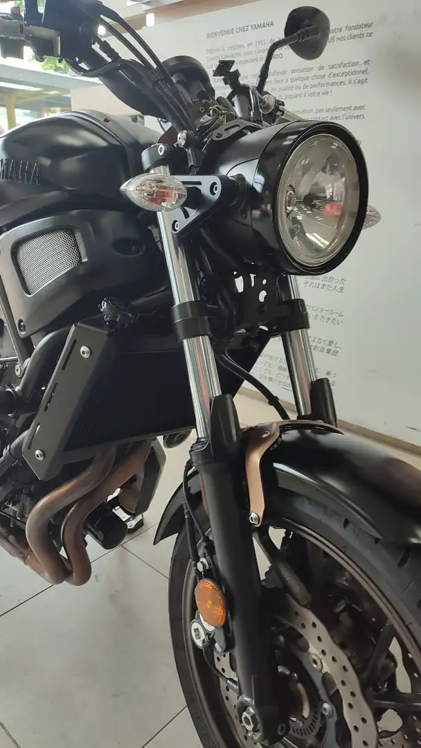 Yamaha XSR 700 Negro - 2