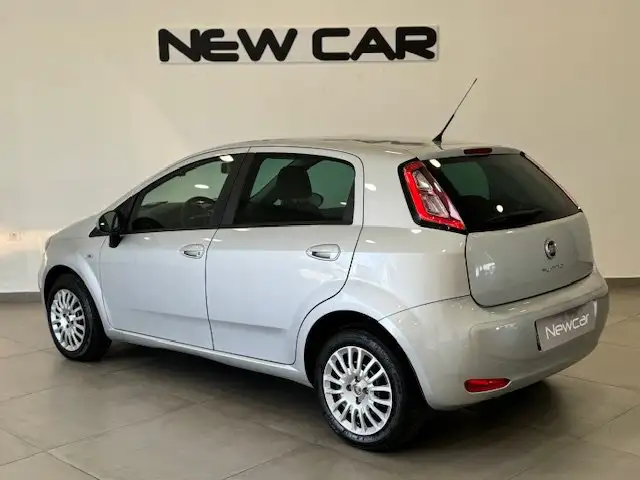 Fiat Punto view 4