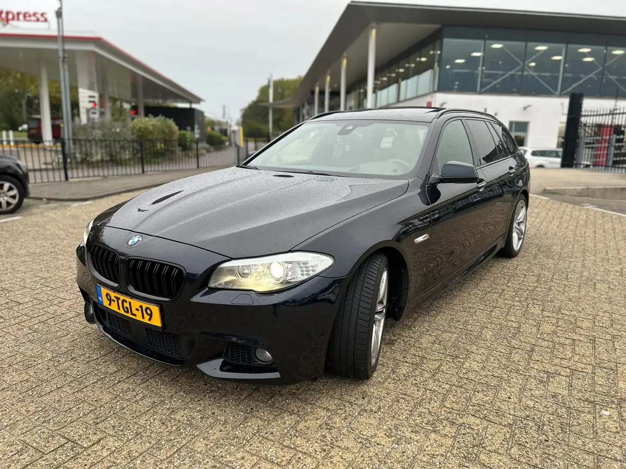 BMW 530