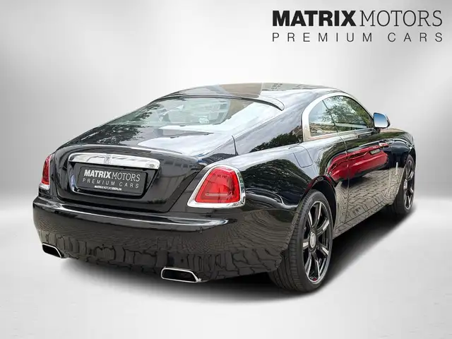Rolls-Royce Wraith view 2