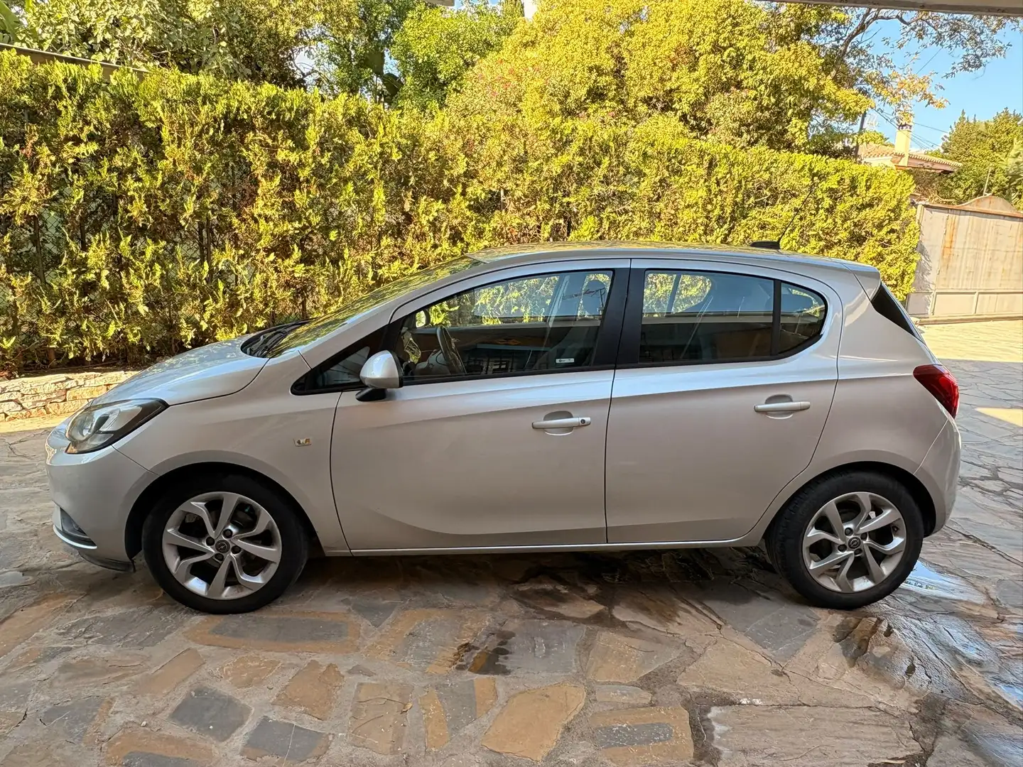 Opel Corsa Corsa 1.4 Selective 90 Selective Plateado - 2