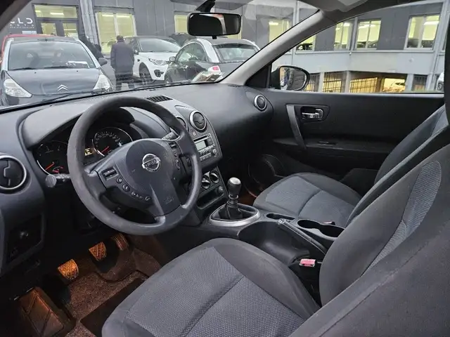 Nissan Qashqai view 5