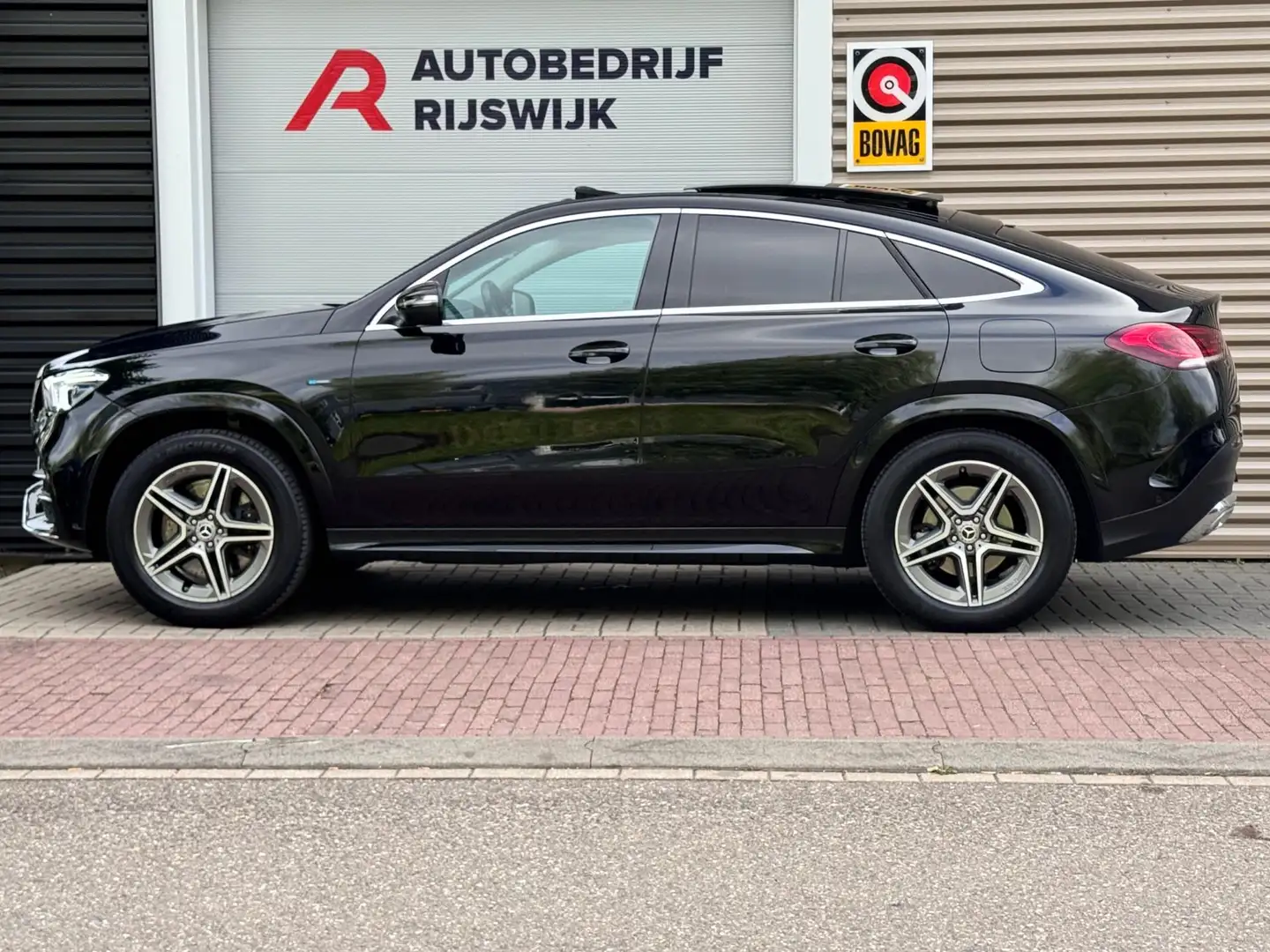 Mercedes-Benz GLE 350 Coupé e 4MATIC Premium Pano/360/Dodehoek Zwart - 2