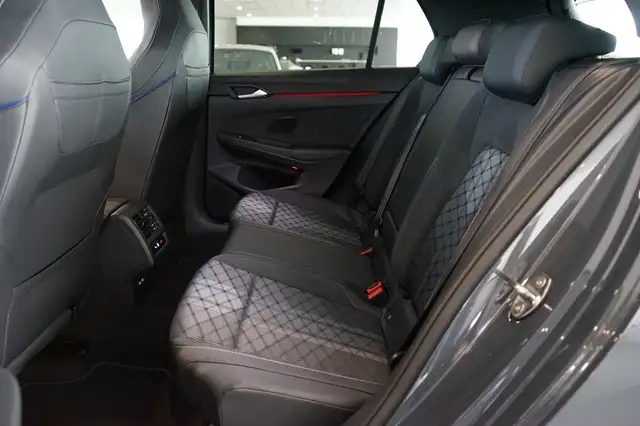 Volkswagen Golf view 10