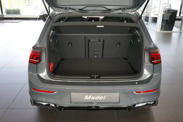 Volkswagen Golf view 5