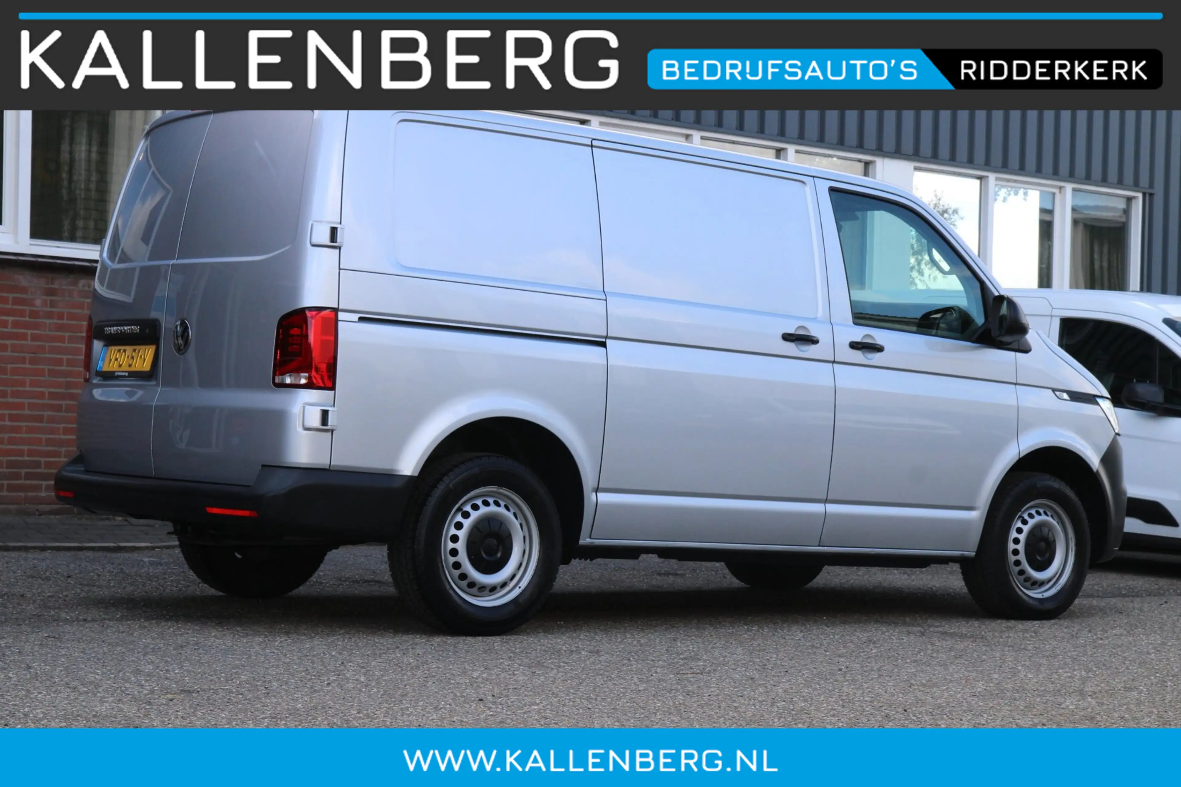 Volkswagen Transporter 2.0 TDI L1H1 30 / 3-Pers. / AppConnect / Nw Model — photo 8