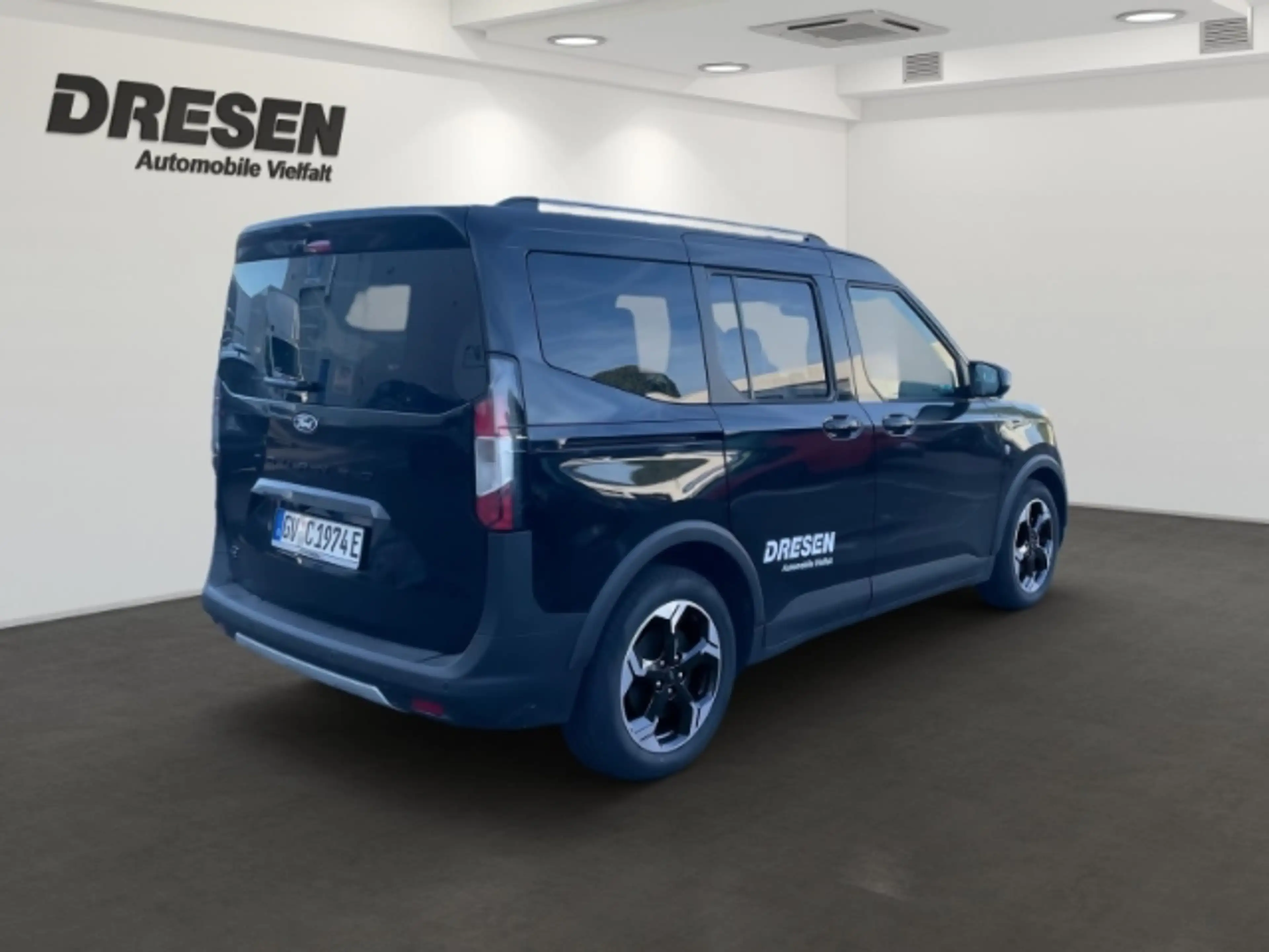 Ford Tourneo Courier Active+Kamera+Navi+Abstandswarner+Sitzheizung — photo 3