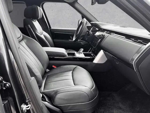 Land Rover Range Rover view 3