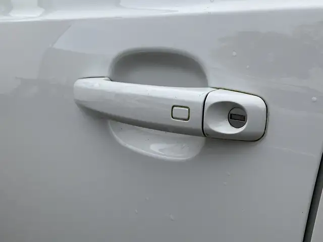 Audi Q3 view 5