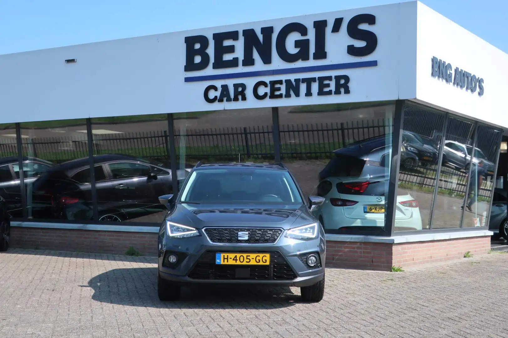 SEAT Arona 1.0 TSI Style Buss Ints LED_ADAP-CRUIS_CAM_KEYLESS Grijs - 2