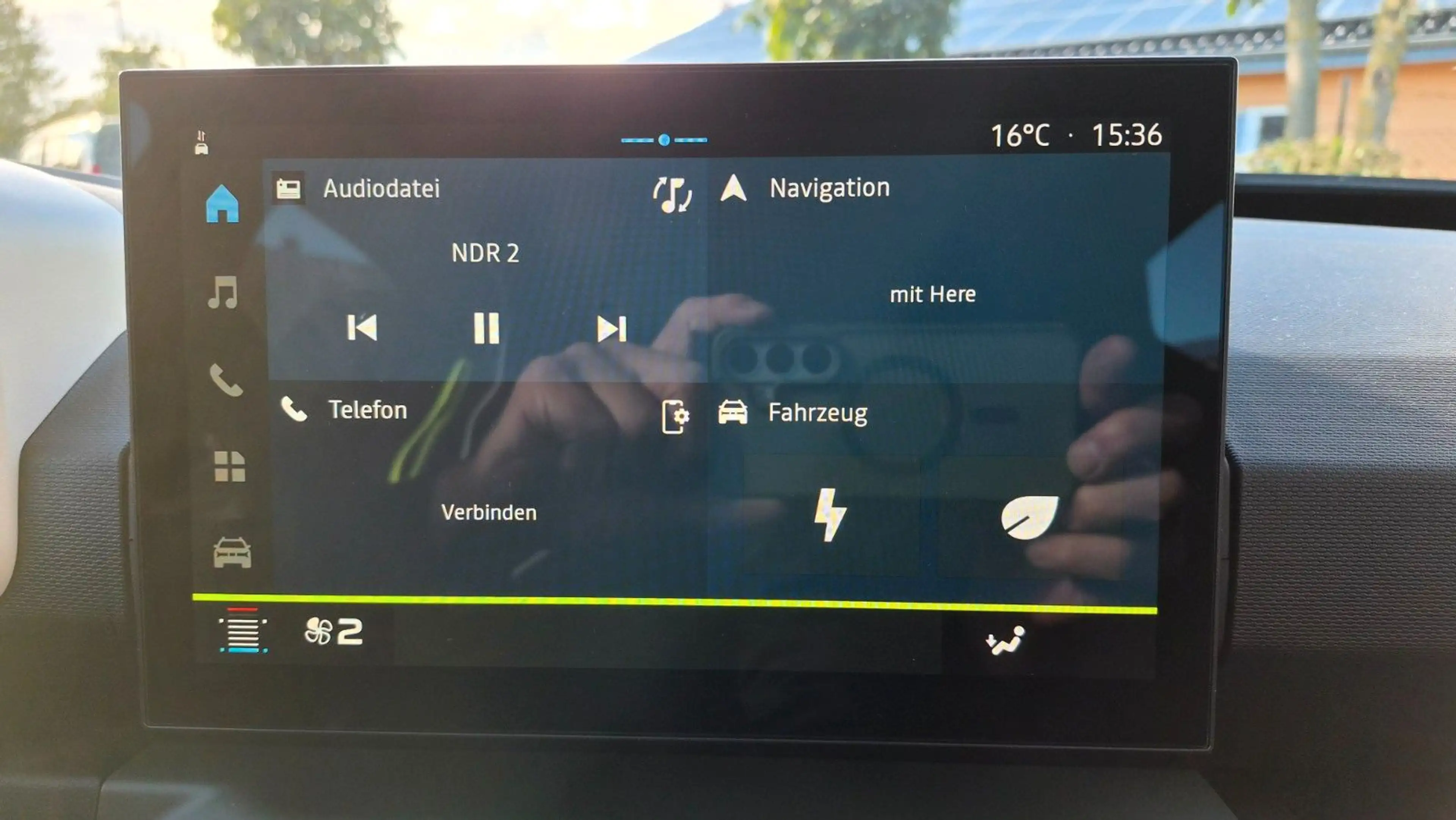 Dacia Spring Electric Extreme KAMERA NAVI CARPLAY — photo 15