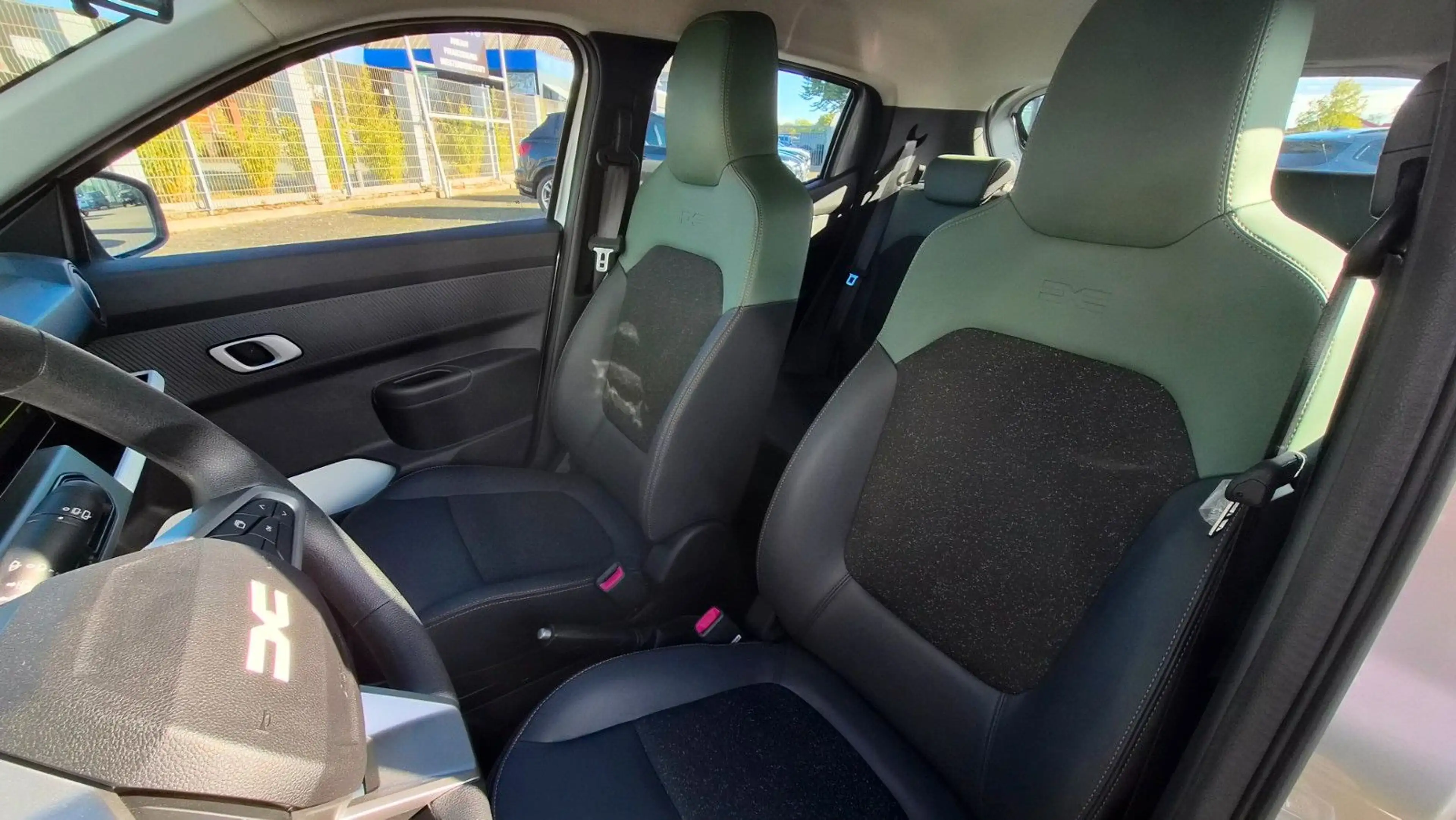 Dacia Spring Electric Extreme KAMERA NAVI CARPLAY — photo 9