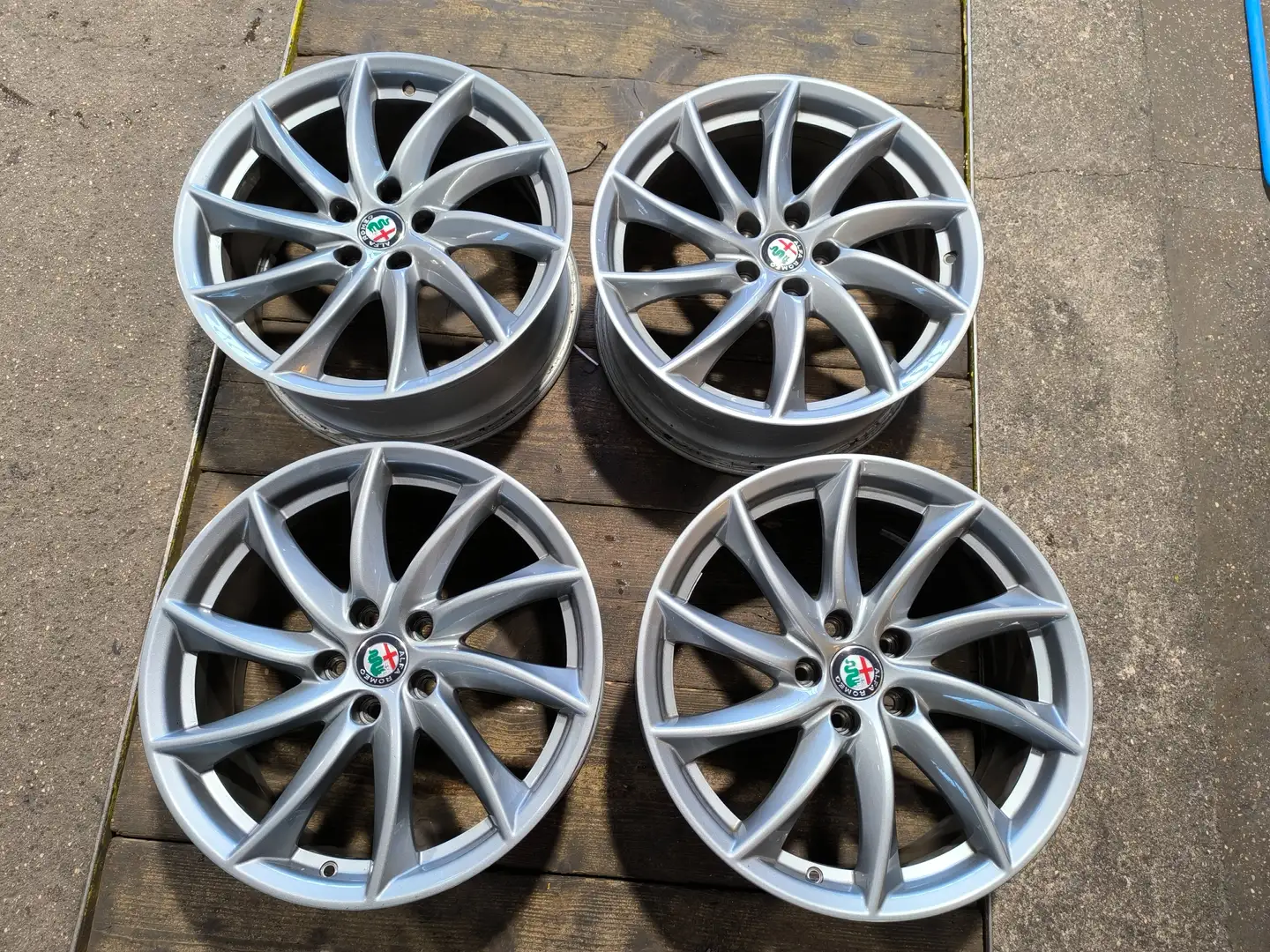 Alfa Romeo Giulia Giulia Sprint 2,0 16V 200 AT8 Sprint Grau - 1