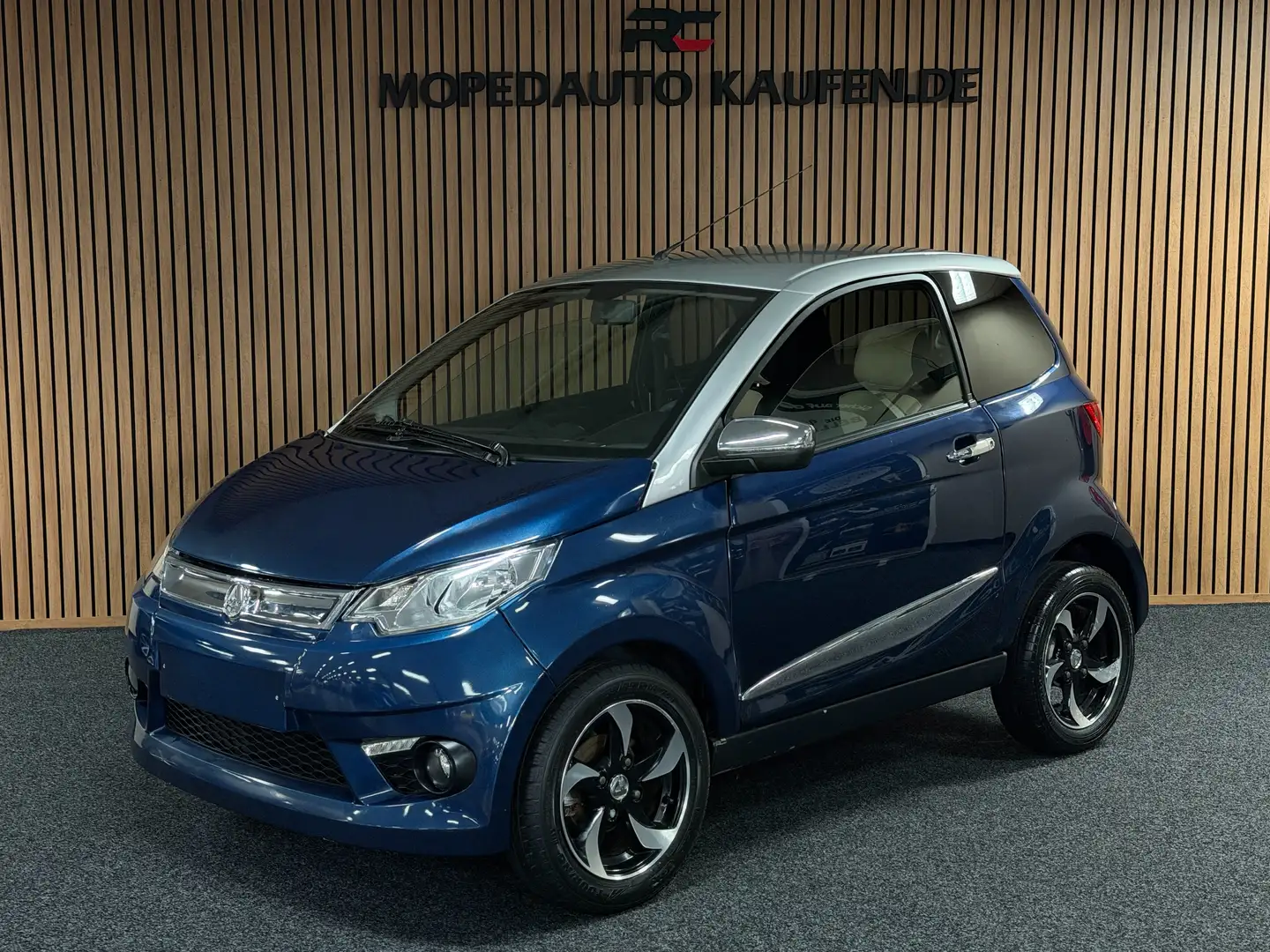 Aixam City 2018 mit 8 PS Kubota Motor - 1