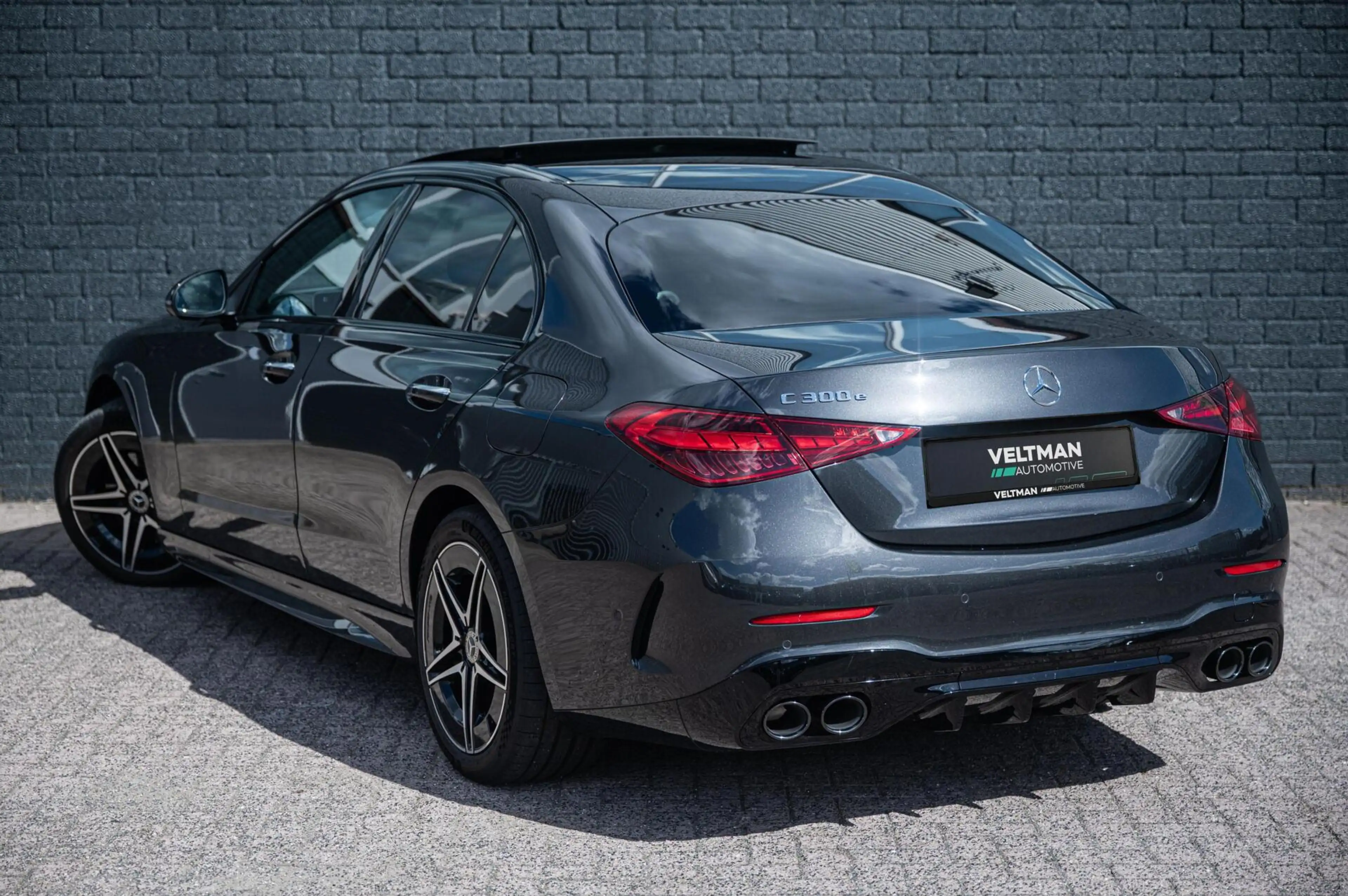 Mercedes-Benz C 300 e AMG Line PANORAMADAK DIGITAL LIGHT ADAPTIVE CRUI — photo 6
