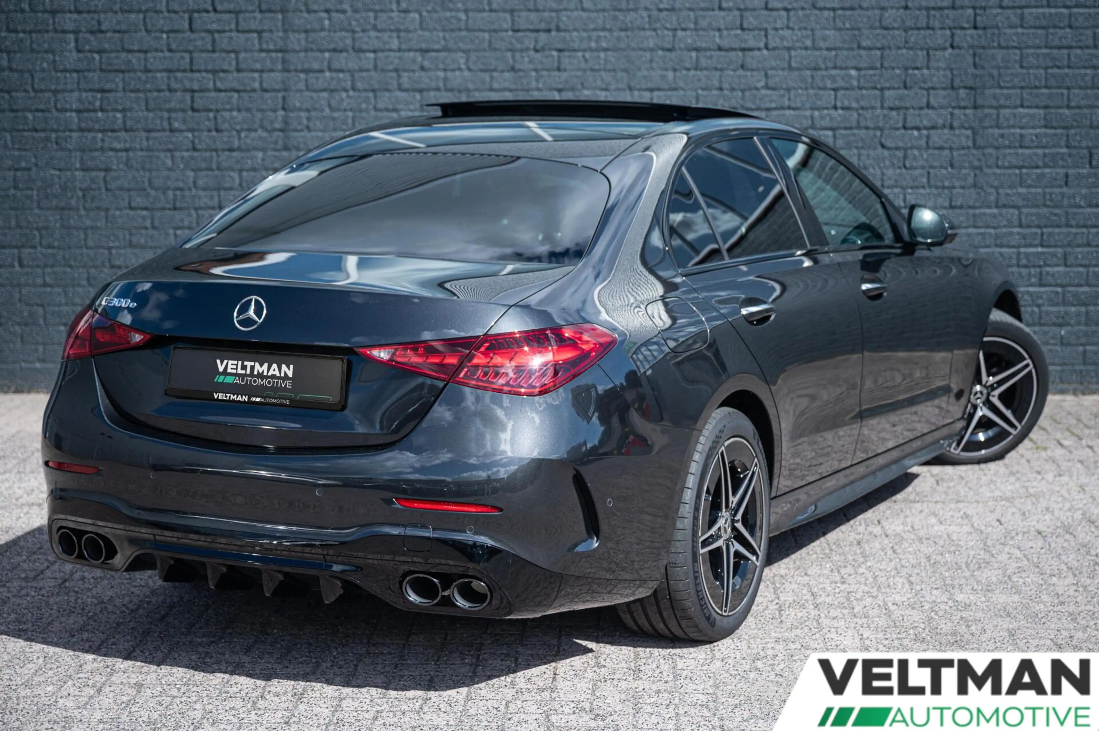 Mercedes-Benz C 300 e AMG Line PANORAMADAK DIGITAL LIGHT ADAPTIVE CRUI — photo 3
