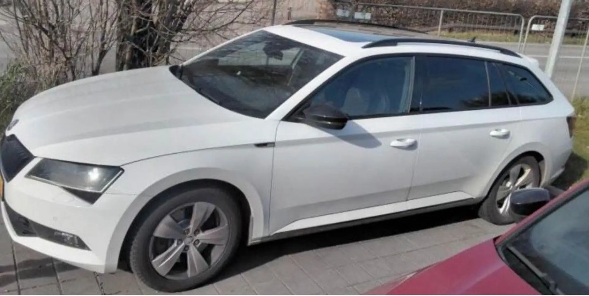 Skoda Superb Sportline 4x4  280PS PANODACH Bianco - 2