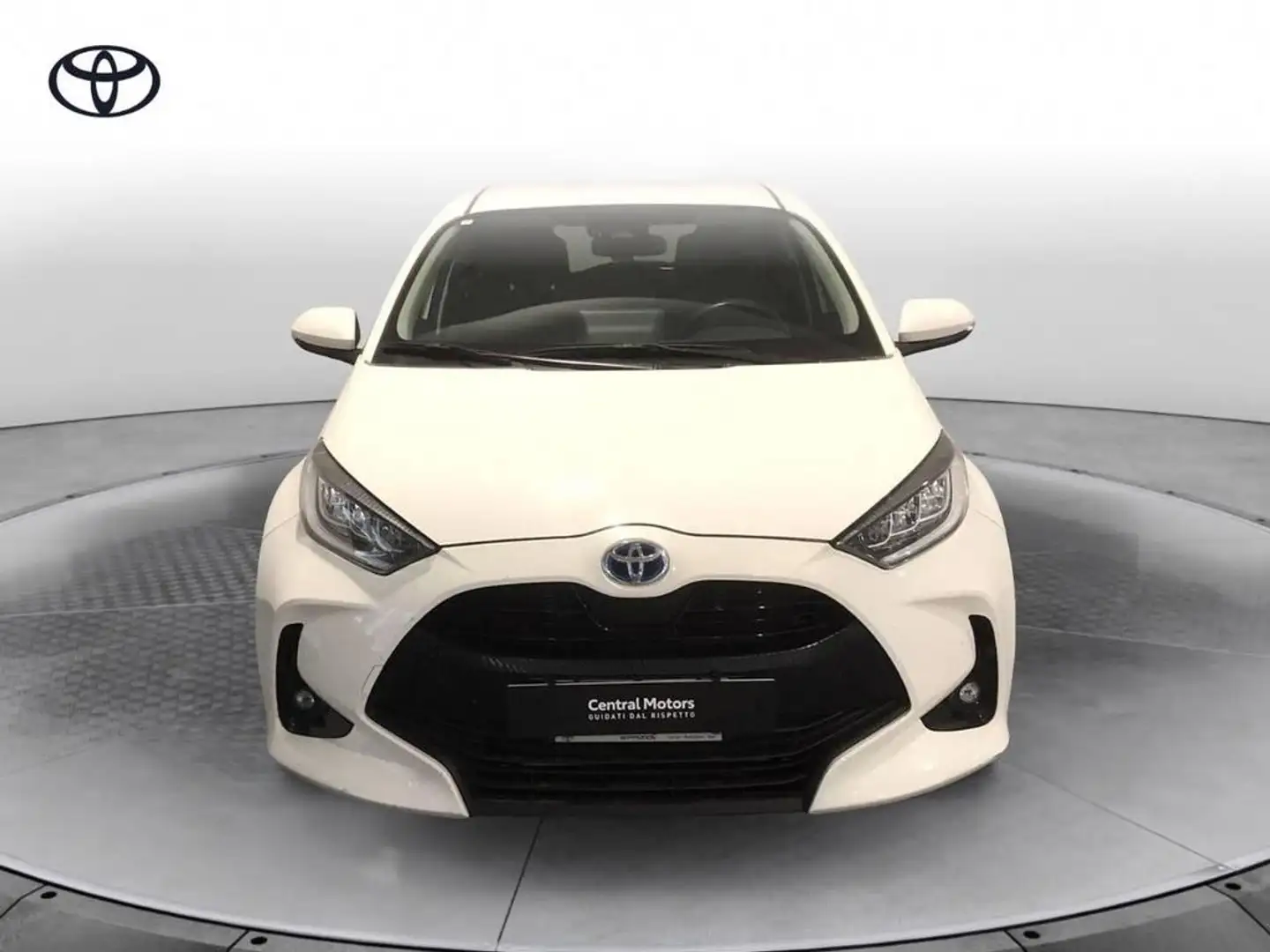 Toyota Yaris 1.5 hybrid Trend Bianco - 2