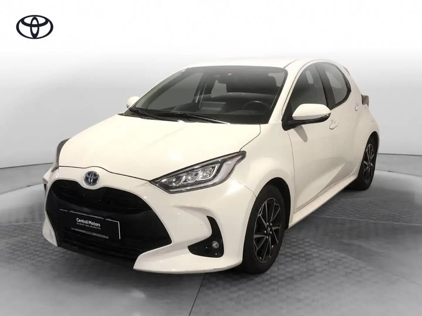 Toyota Yaris 1.5 hybrid Trend Bianco - 1