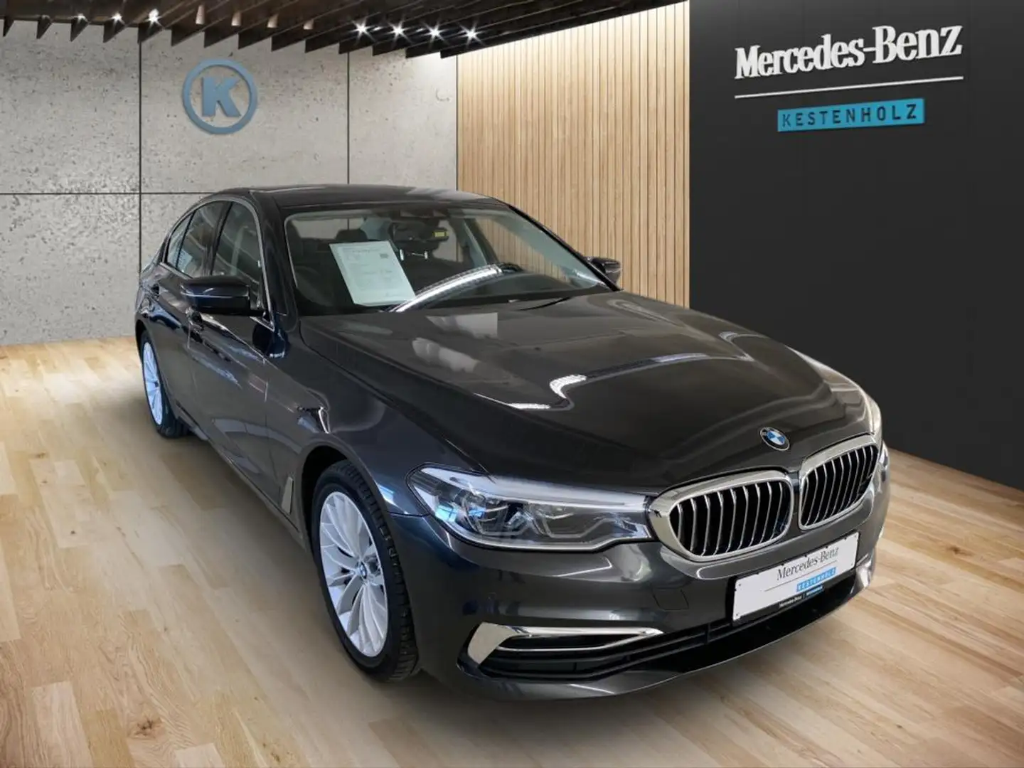 BMW 520 d Luxury Line *KAMERA*HuD*NAVI*Ambiente*AUT Grey - 2