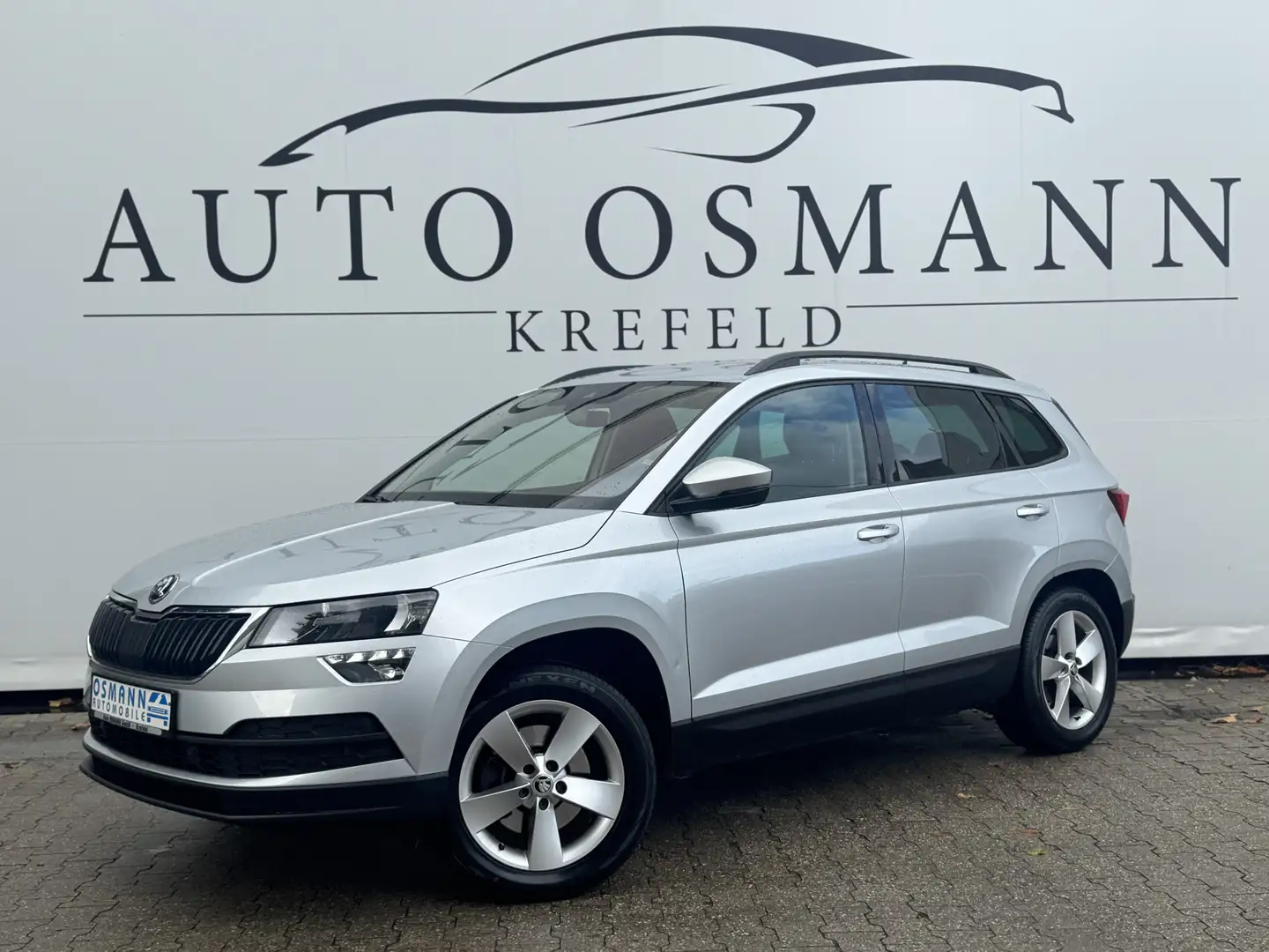 Skoda Karoq 2.0 TDI SCR 4x4 DSG Ambition Zilver - 1