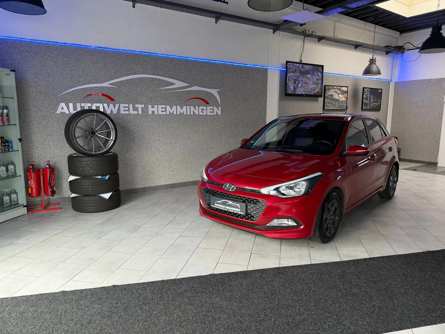 Hyundai i20 1.2 Pure*12M.Garantie*Finanzierung*TÜV neu* Rouge - 1